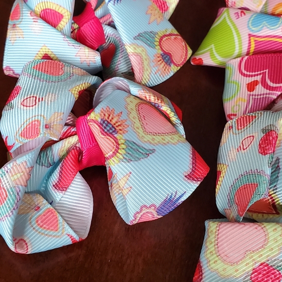 Bows - Picture 3 of 3